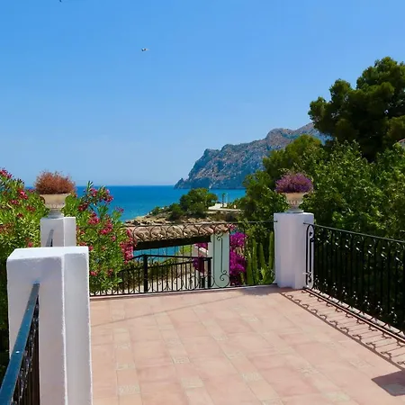 Calalga сasa Frente A La Playa Con Piscina Privada Calp