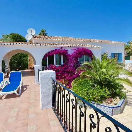 Calalga сasa Frente A La Playa Con Piscina Privada