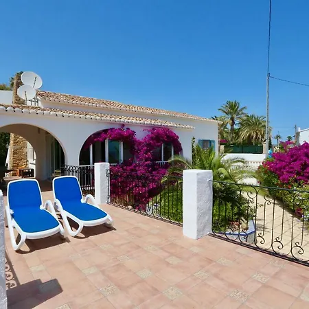 Calalga сasa Frente A La Playa Con Piscina Privada Tatil Evi Calp