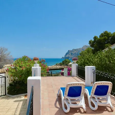 Calalga сasa Frente A La Playa Con Piscina Privada קלפה