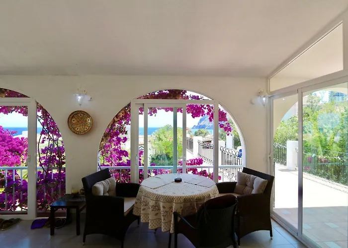 Calalga сasa Frente A La Playa Con Piscina Privada בית נופש