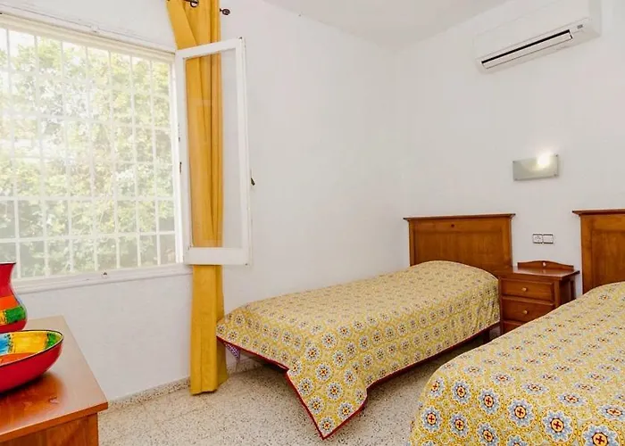 Calalga сasa Frente A La Playa Con Piscina Privada