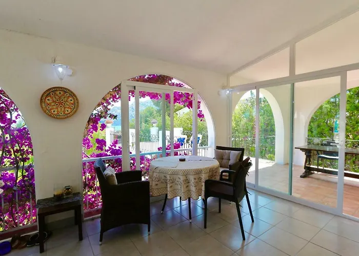 בית נופש Calalga сasa Frente A La Playa Con Piscina Privada קלפה